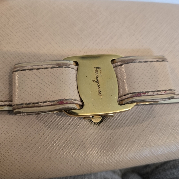 Salvatore Ferragamo Vara Bow Continental Long Wallet - Picture 14 of 15